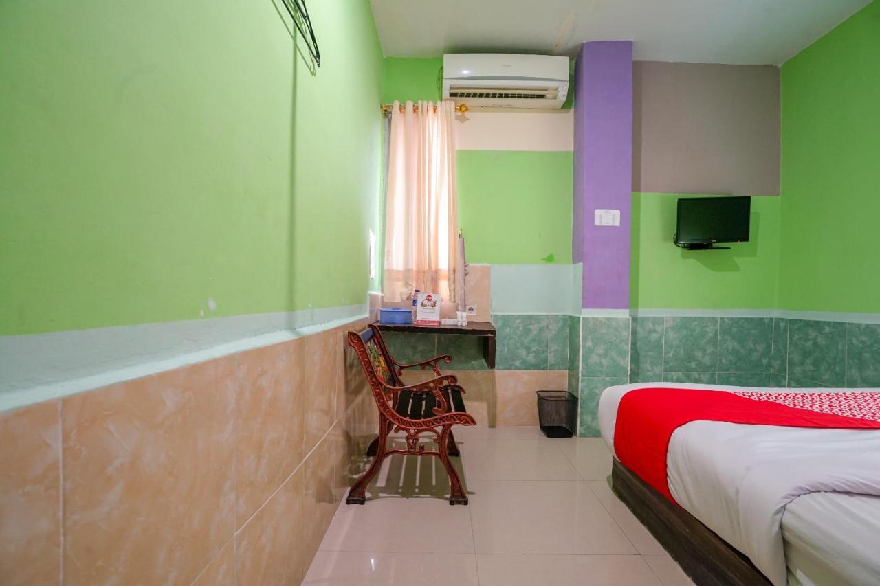 Oyo 1495 Hotel Lendosis Palembang Exterior foto